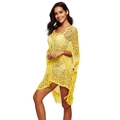 Detalle del vestido de playa de ganchillo amarillo con motivos geométricos y flecos - Talla única / Amarillo