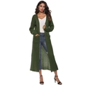 Détail du cardigan en maille vert foncé avec manches longues et grandes poches - Vert Militaire