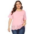 Détail du haut rose grande taille montrant la conception d'ourlet en dentelle ajourée - L/0XL / Hauts / Rose