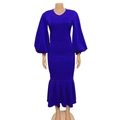 Detailansicht eines leuchtend blauen Meerjungfrau-Kleides mit eleganten Laternenärmeln - S / Blau