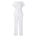 Detail des weißen Schößchen-Tops mit Bindegürtel und passender gerade geschnittener Hose - S / Weiß