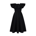 Detailaufnahme des eleganten Rüschen-Off-Shoulder-Ausschnitts an einem schwarzen Abendkleid - S / Schwarz