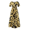 Détail de la robe longue jaune gingembre avec imprimés abstraits noirs et ceinture nouée - Kaki & Noir