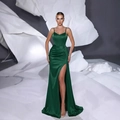 Elegante abito da sera in raso verde smeraldo con spacco alto e scollo a V di paillettes - S / Verde Scuro