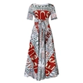 Détails de la taille haute nouée et de l'imprimé religieux sur cette robe évasée rouge - Alphabet