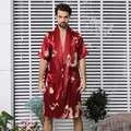 Ensemble peignoir en satin de soie pour hommes rouge foncé avec broderie dragon dorée - M / Peignoir Rouge et Short