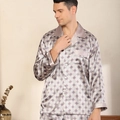 Herren Seiden-Pyjama-Set mit Luxus-Geometriedruck in Hellgrau mit langen Ärmeln - L / Grau