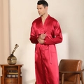 Albornoz kimono de satén burdeos para hombre con manga larga y cinturón a juego - M / Burdeos