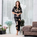 Ensemble de pyjama en soie noire pour femme avec imprimés de dragon dorés et manches courtes - M / Noir (Femmes)