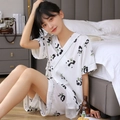 Ensemble de pyjama pour femme en satin blanc avec imprimés pandas et feuilles de bambou - S / Ensemble Short Et Manches Courtes Kimono Panda