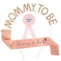 Rosa Babyparty-Set mit Mommy To Be Stirnband, Schärpe und Daddy To Be Anstecknadel - Champagner