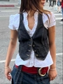 Dettaglio del gilet di jeans grigio scuro slim fit con bottoni vintage e taschini - S / Nero