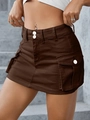 Dunkelbrauner Cargo-Minirock in Slim Fit mit Knopfdetails und Taschen - Dunkelbraun