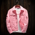 Giacca di jeans rosa ciliegia oversize da uomo con dettagli strappati e bottoni metallici - Rosa