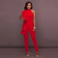 Elegante tuta rossa senza maniche con volant e pantaloni a matita per donna chic - S / Rosso