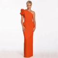 Detailansicht des leuchtend orangefarbenen One-Shoulder-Abendkleides mit Puffärmel - S / Orange
