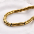 Makro-Detail goldener flacher Hämatit-Abstandshalterperlen für DIY-Schmuck und Handwerk - 7*2mm/Ca. 170 Stück / Dunkelgold
