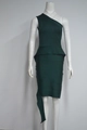 Detalle del tejido de vendaje verde oscuro con cintura peplum y hombro asimétrico - XS / Verde Oscuro