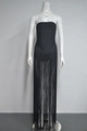 Detailansicht der schwarzen Fransen an einem trägerlosen Bandage-Kleid für Damen - S / Schwarz
