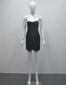 Dettaglio di un abito attillato nero stile corsetto con bordo in pizzo sulle ciglia - XS / Nero