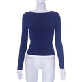 Dettaglio top aderente blu navy a maniche lunghe in maglia elastica e scollo rotondo - S / Blu Violetto