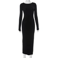 Nahaufnahme des figurbetonten schwarzen Bodycon-Kleidstoffes auf einer Schneiderpuppe - S / Schwarz