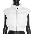 Detalle de chaleco corto acolchado blanco con cuello alto, cremallera y bolsillos - L / Blanco