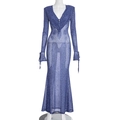 Detail van de mesh jurk met V-hals, luipaardprint, sierknopen en uitlopende mouwen - S / Violet Blauw