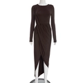 Elegante vestido marrón oscuro de manga larga con cintura fruncida y abertura asimétrica - S / Marrón