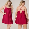 Plus size σατέν νυχτικό σε βαθύ κόκκινο με λεπτές τιράντες και χιαστί σχέδιο στην πλάτη - 1XL / Μπορντό