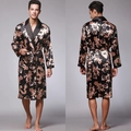 Albornoz de satén negro para hombre con estampados de dragones dorados y cuello chal - L / Negro