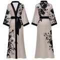 Peignoir long en satin champagne avec imprimé floral et ceinture noire contrastante - Taille unique / Or Crépusculaire (Champagne & Encre Noire)