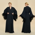 Peignoir long noir élégant avec poignets en plumes de luxe et ceinture assortie - Noir