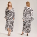 Elegante set accappatoio due pezzi in raso leopardato con cintura e sottoveste - Taglia unica / Stampa Leopardata Grigia