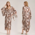 Elegante vestaglia in raso con stampa leopardata, maniche lunghe e cintura abbinata - Taglia unica / Stampa Leopardata Marrone