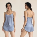 Ensemble de pyjama en satin bleu clair pour femme avec caraco et short élégant - S / Haut Et Bas / Gris Élégant