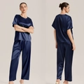 Conjunto de pijama de seda de hielo azul oscuro con top de manga corta y pantalón - S / Azul Marino