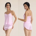 Ensemble de pyjama deux pièces en satin rose avec caraco et short fendu sur le côté - S / Haut Et Bas / Rose