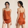 Ensemble de pyjama deux pièces en satin pour femme avec caraco col en V et short orange - S / Haut Et Bas / Couleur caramel