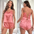 Ensemble de pyjama en satin de soie rose avec caraco à lacets et short assorti - Corail