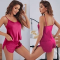 Ensemble de pyjama pour femme en satin rose fuchsia avec caraco et short fendu - S / Haut Et Bas / Fruit