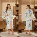 Peignoir long élégant en satin bleu clair pour femme avec motifs tigres et fleurs - Bleu Clair Floral Tigre