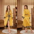 Peignoir luxueux en satin doré avec motif iris vintage et ceinture noire pour femme - Or Tissé de Nuage Noir