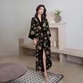 Damen-Bademantel aus Satin mit Blumenmuster und schwarzem Gürtel im Vintage-Stil - Einheitsgröße / Schwarz Bunt Floral