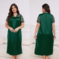 Chemise de nuit en satin vert foncé à manches courtes avec dentelle et coupe ample - Vert Foncé