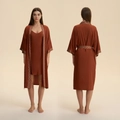Zweiteiliges Damen-Schlafanzugset in Rostrot mit Camisole-Kleid und Blumen-Morgenmantel - Einheitsgröße / Damen Ziegelrot (Bademantel Und Shorts)