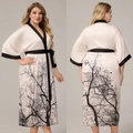 Peignoir en satin champagne pour femme avec finitions noires et motif de branches - Taille unique / Contraste Champagne Noir