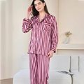 Conjunto de pijama de satén de seda para mujer con rayas verticales marrón y rosa - M / Rayas Rosa Rojo