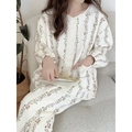 Women's cream-colored long sleeve floral pajama set in cotton gauze with lace pockets - One Size / Cream Floral