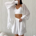 Conjunto blanco de 3 piezas para mujer con camisa larga, top y pantalón corto a rayas - S / Blanco